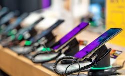 Akıllı telefon alacaklar dikkat! Fiyatlara zam kapıda