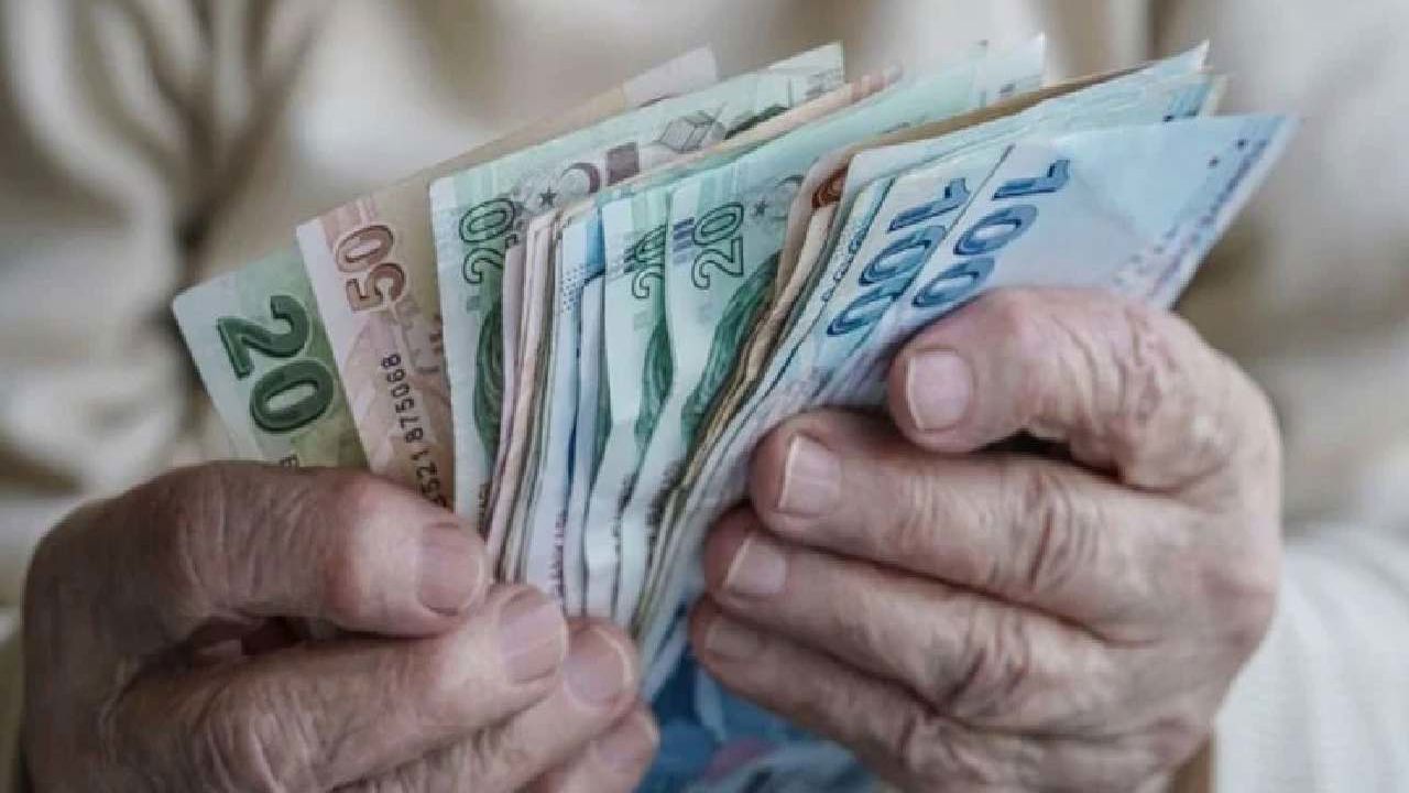 Bayramı Bekleyen Emekliye Sınırlı Zam